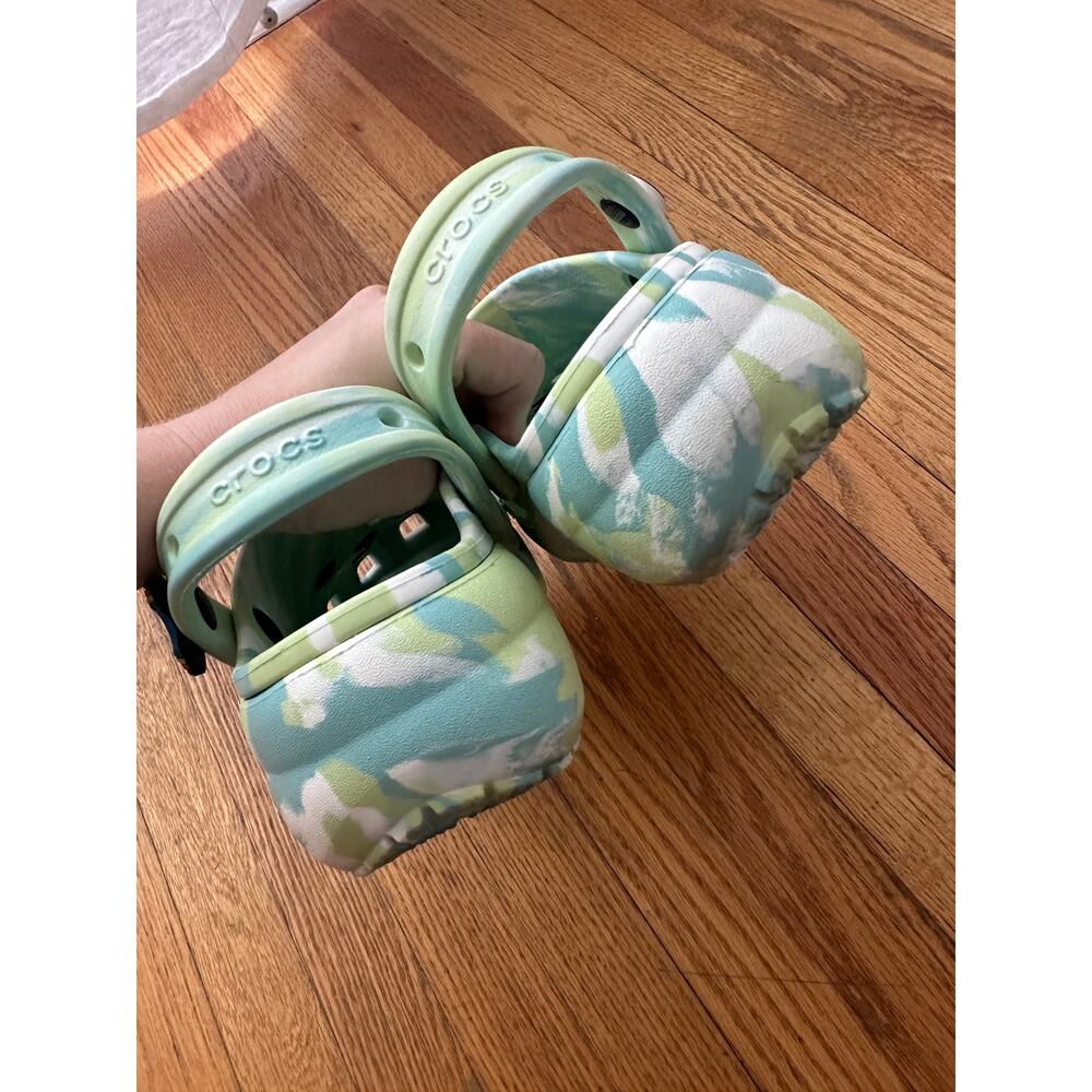 Crocs Platform Clogs Sandals - Picture 4 of 6